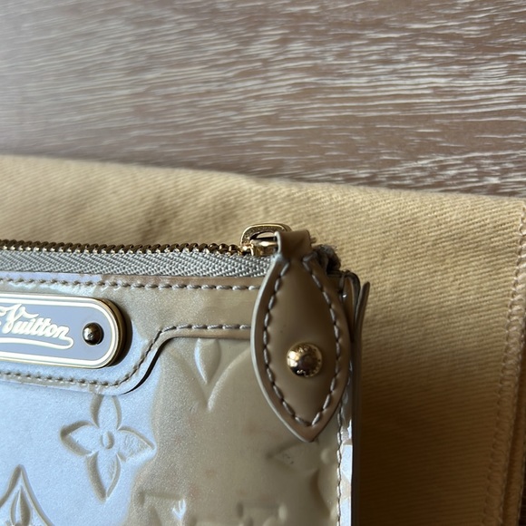 Louis Vuitton Poudre Monogram Vernis Pochette Cles Key and Change Holder Beige - Picture 13 of 17